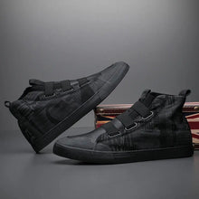 Load image into Gallery viewer, Men's High-top Camouflage Canvas Shoes Youth Fashion Casual Shoes - WAlMYe #