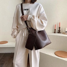 Load image into Gallery viewer, One shoulder Bucket Bag - WAlMYe #