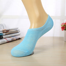 Load image into Gallery viewer, Low-back boat socks Thin section shallow mouth invisible socks spring and summer sports men&#39;s cotton socks
