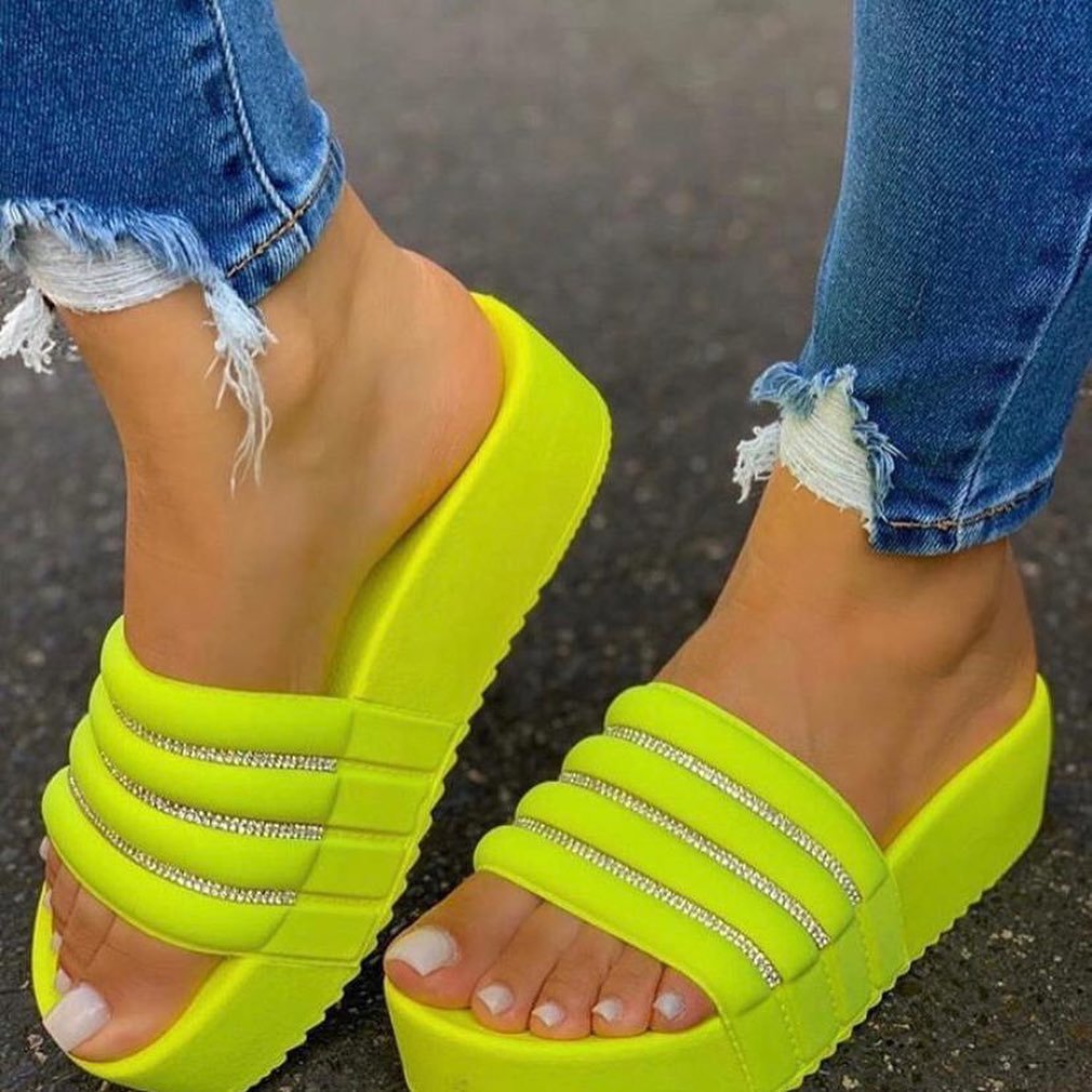 New European And American Fashion Rhinestone Sponge Cake Platform Sandals - WAlMYe #