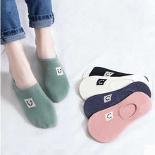 Load image into Gallery viewer, Women&#39;s Solid Color Socks Low Cut Shallow Mouth Leisure Boat Socks
