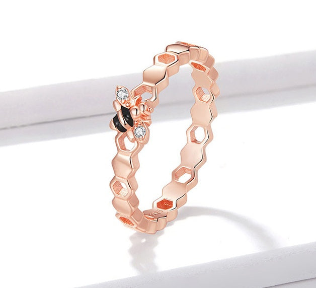 Bee Homing Ring With Rose Gold Plaid - WAlMYe #