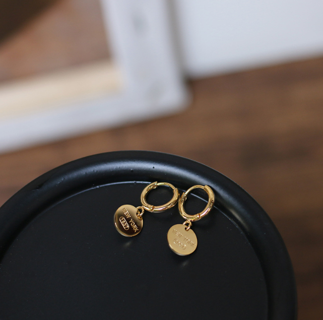 Women's metal disc earrings - WAlMYe #