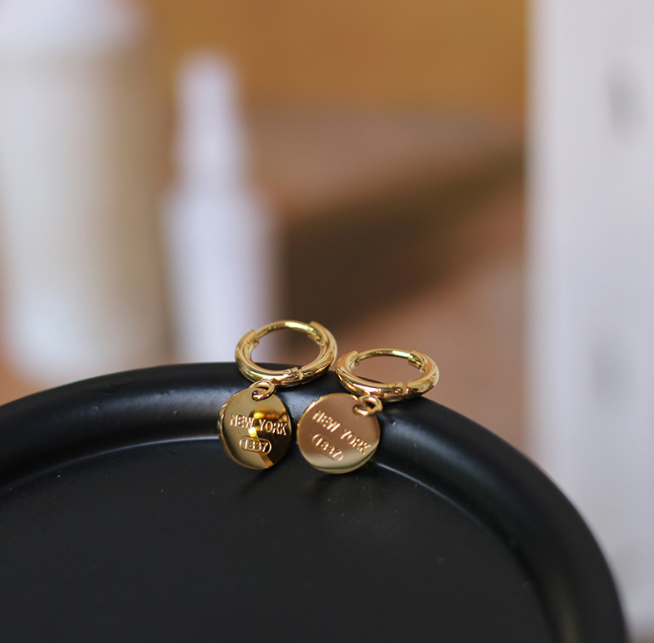 Women's metal disc earrings - WAlMYe #