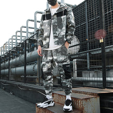 Load image into Gallery viewer, Men&#39;s loose tooling camouflage Jacket Suit
