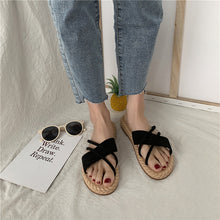 Load image into Gallery viewer, Female beach slippers

