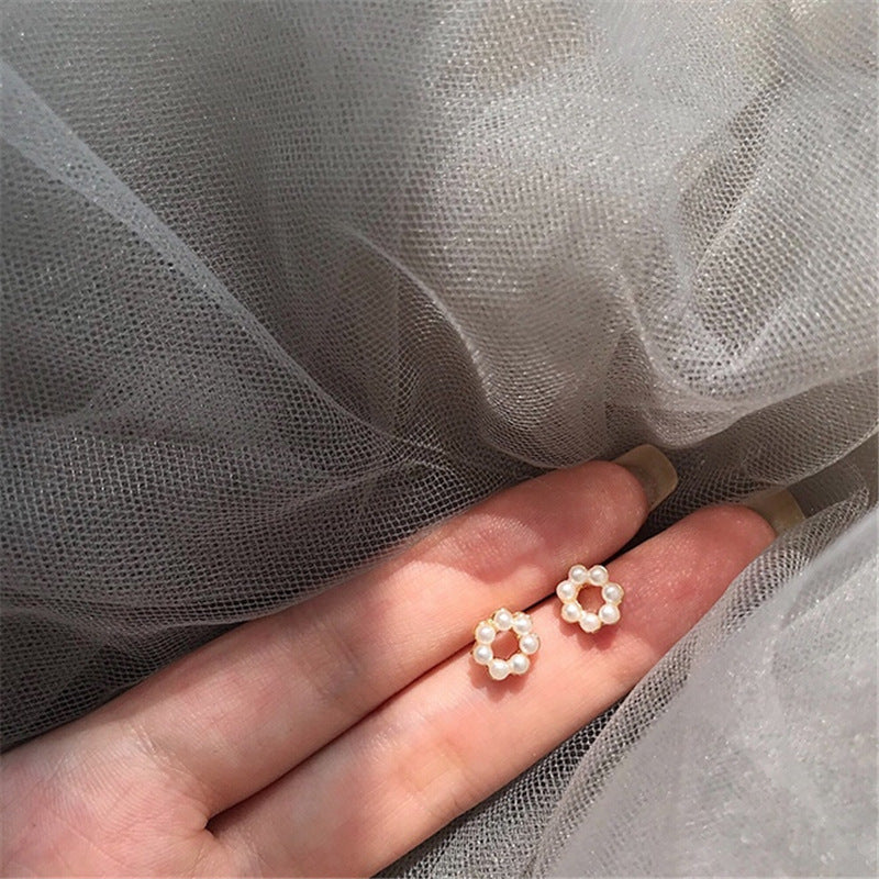 Mini Pearl Geometric Circle Stud Earrings Cold Wind Earrings - WAlMYe #