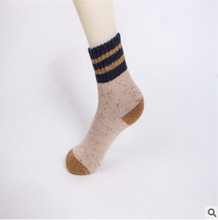 Load image into Gallery viewer, Ladies autumn and winter warm socks
