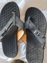 Load image into Gallery viewer, Flat Flip Flops Women&#39;s Sandals And Slippers
