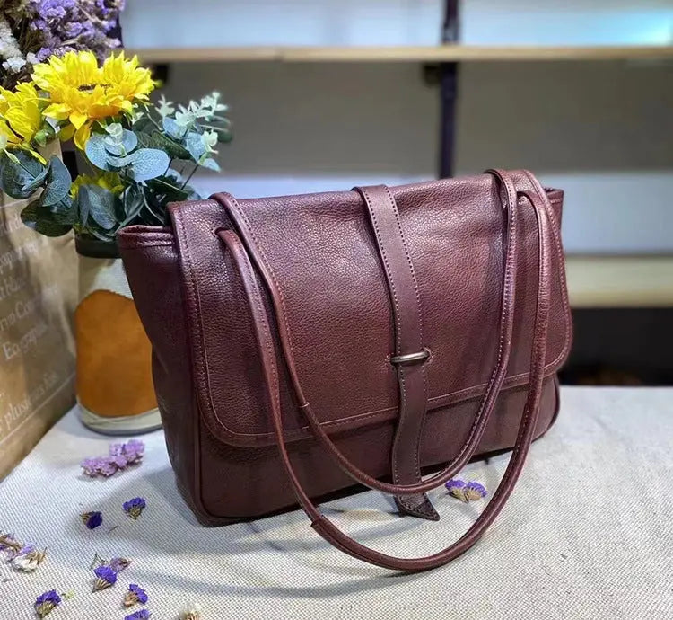 Vegetable Tanned Leather Large Capacity Single Shoulder Retro Messenger Bag - WAlMYe #