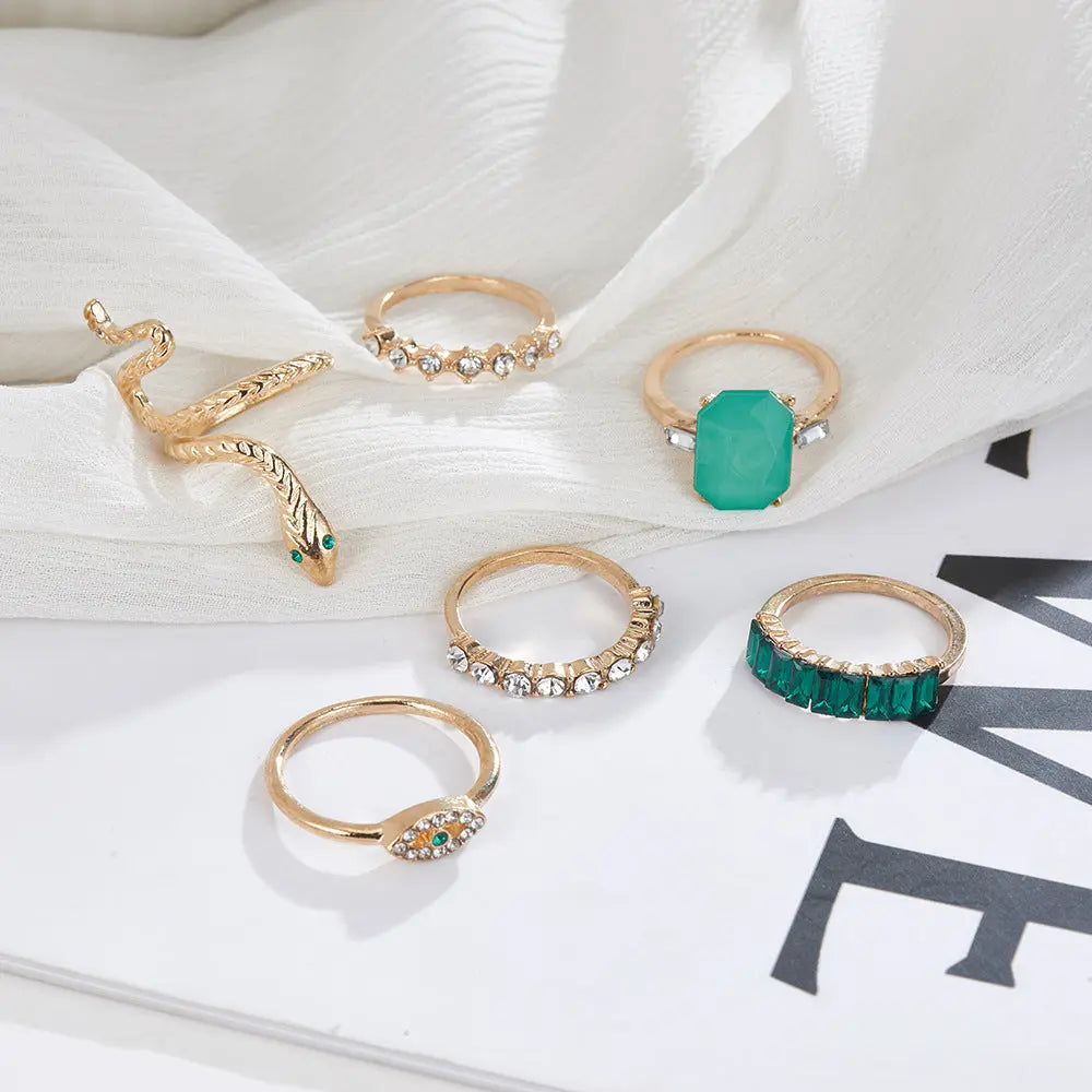 Vintage Diamond Emerald Serpentine 6-Piece Ring - WAlMYe #