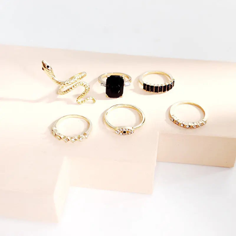 Vintage Diamond Emerald Serpentine 6-Piece Ring - WAlMYe #