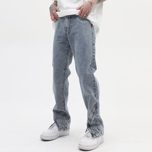 Load image into Gallery viewer, Vintage Washed Distressed Light Blue Zippered Jeans
