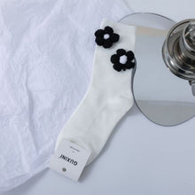 Load image into Gallery viewer, Women&#39;s Fashion Three-dimensional Handmade Flower Socks
